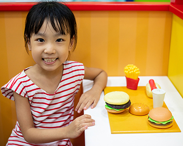 Kids Travis County and Williamson County: Dining Play Areas - Fun 4 Austin Kids