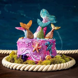 Petite Lei Cakes
